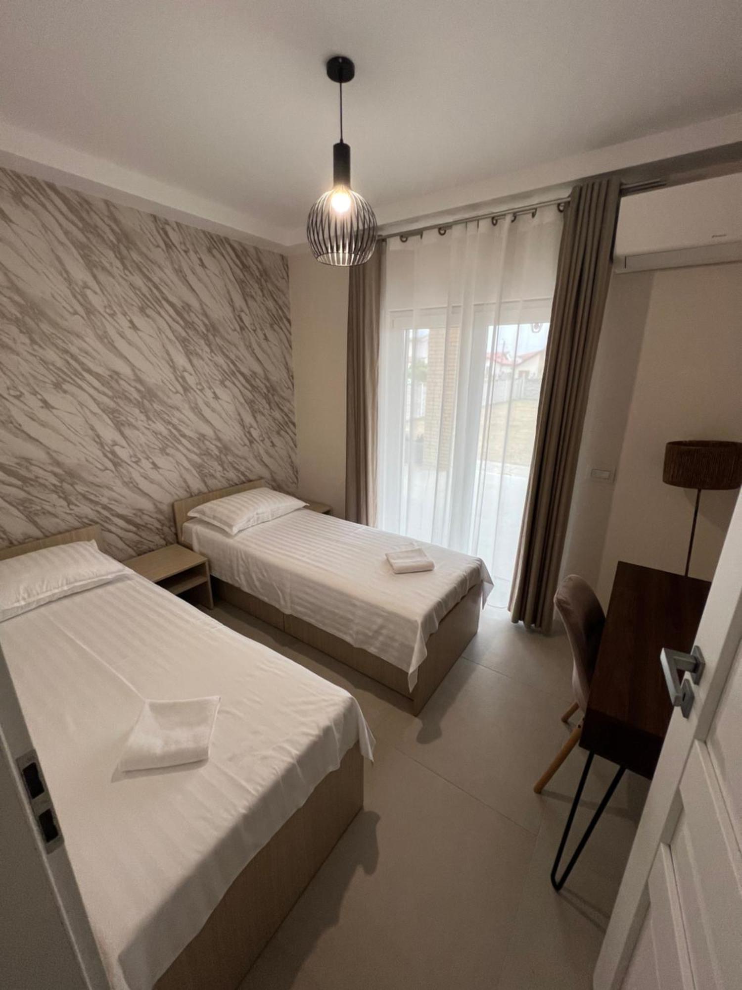 Pensiunea Villa D'Amici Mosnita Noua Exteriör bild