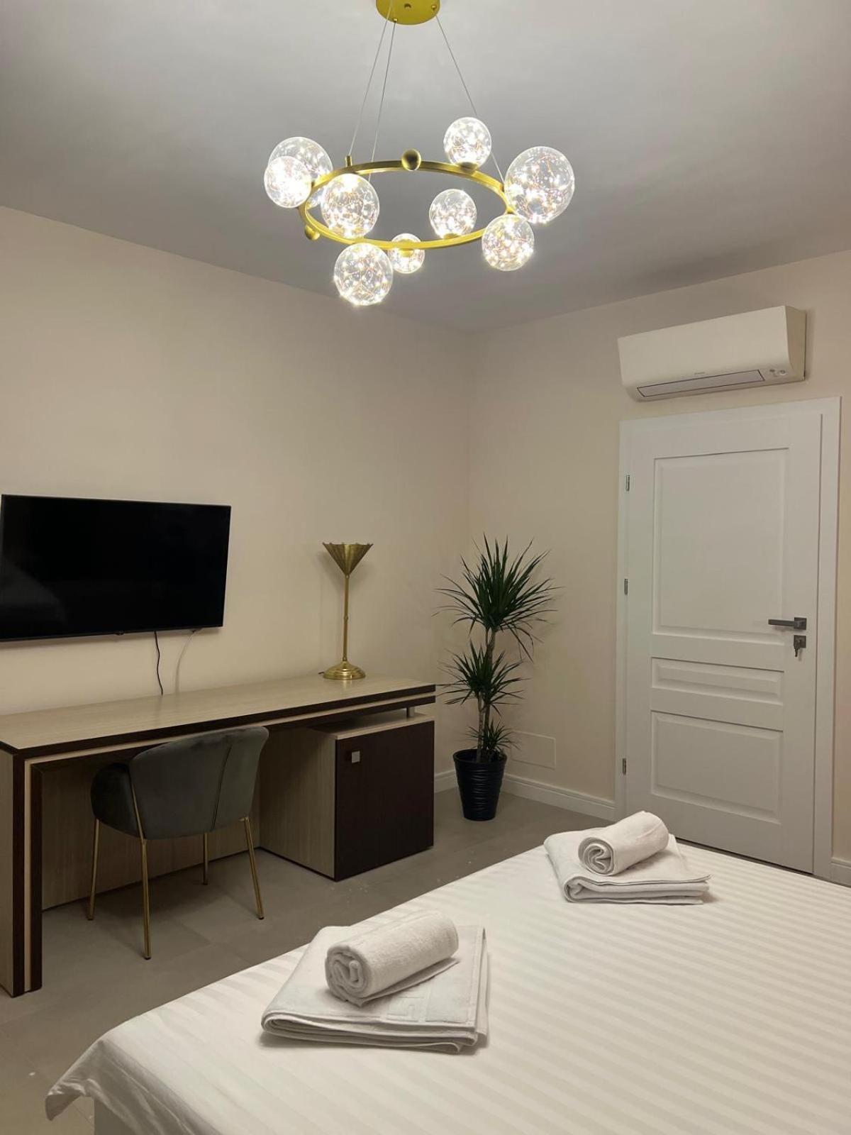 Pensiunea Villa D'Amici Mosnita Noua Exteriör bild